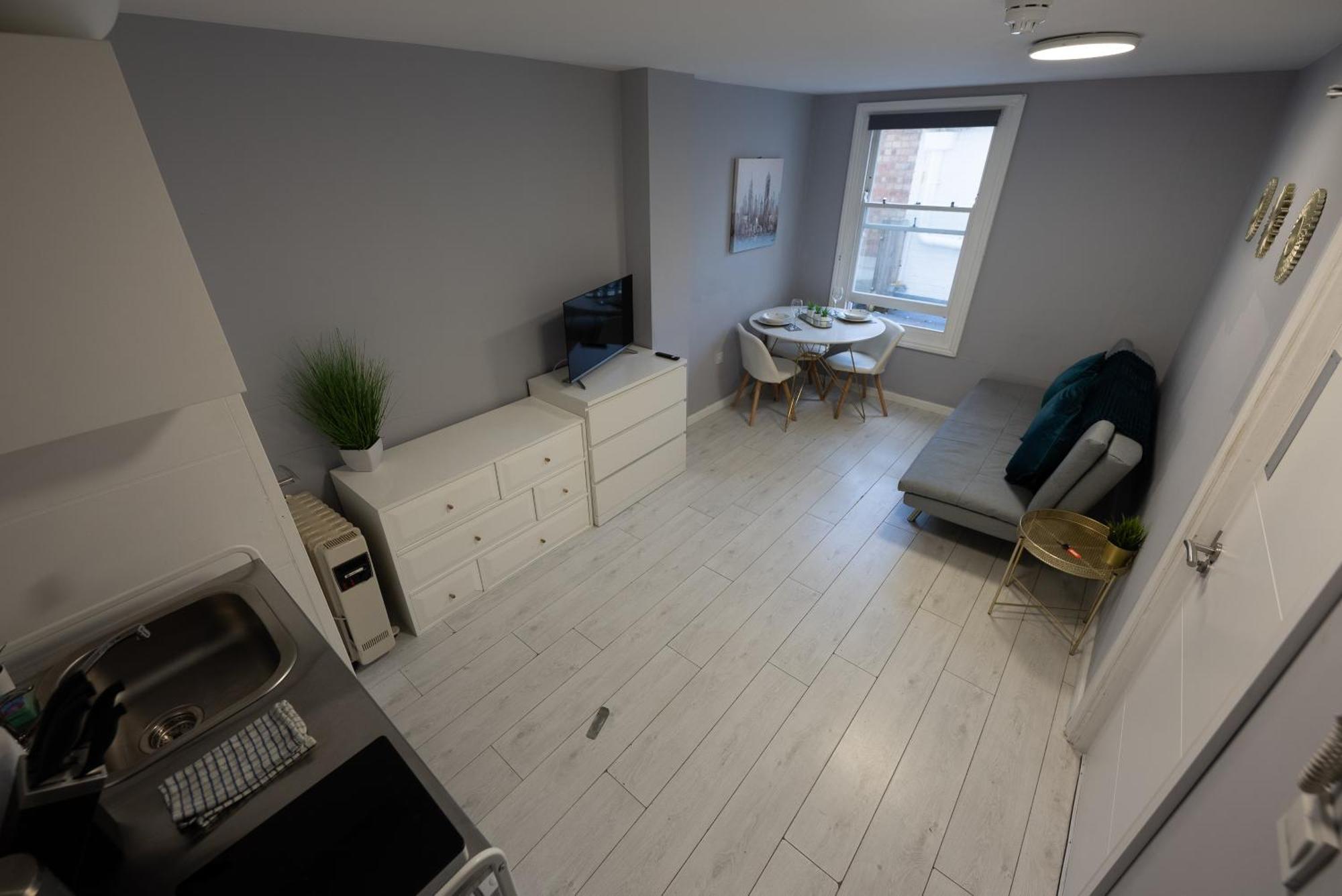 Апартаменты Modern One Bed *