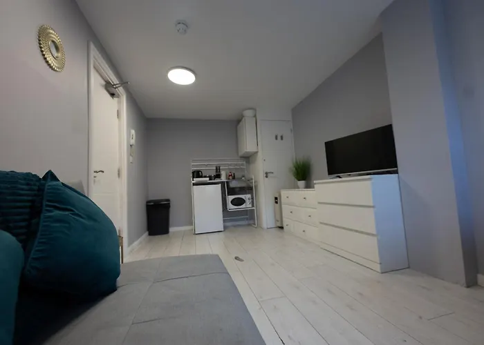 Central Brighton Modern One Bed Apartments