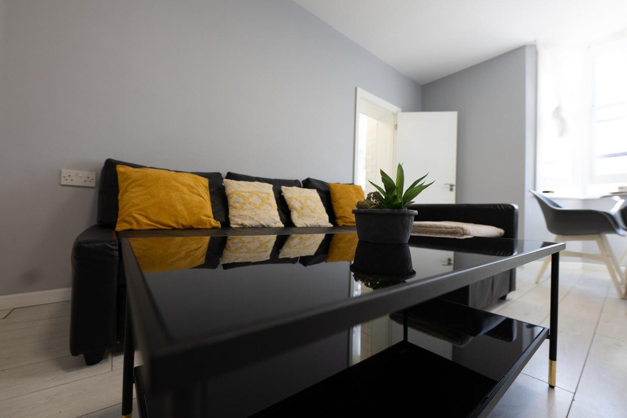 Modern One Bed *